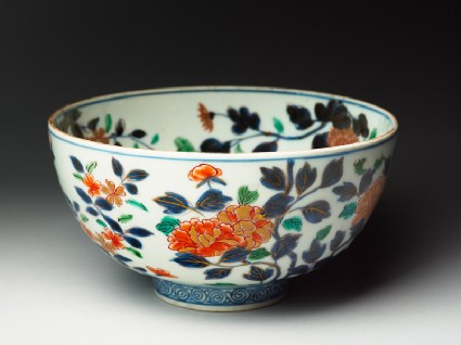 Bowl with chrysanthemum, peony, and peach spraysoblique