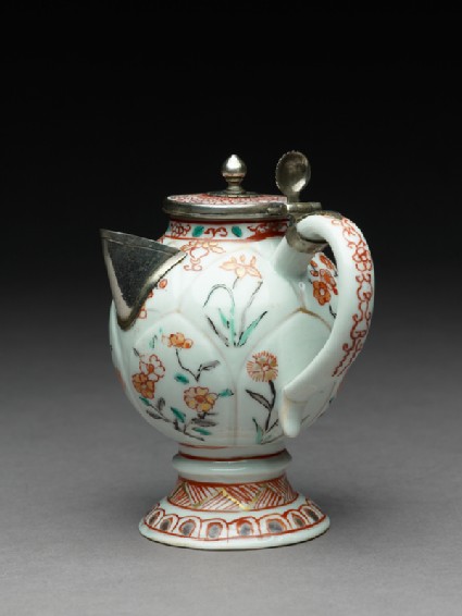 Mustard pot or jug with Dutch mountsside