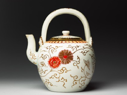 Wine ewer with chrysanthemumsside