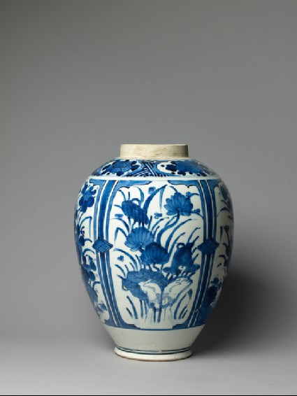 Jar with floral decorationside