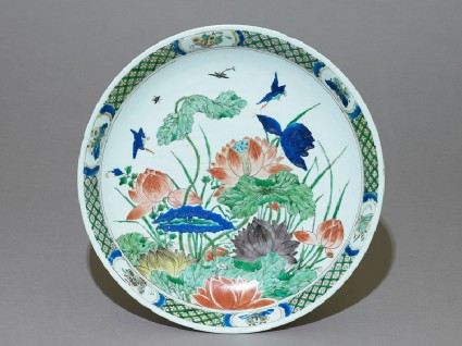 Dish with lotus plants and kingfisherstop