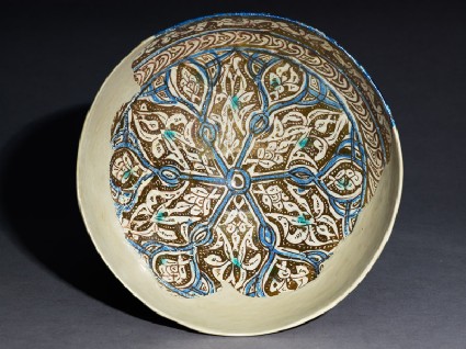 Bowl with palmettes and six-pointed startop