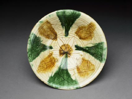 Bowl with sgraffito decorationtop