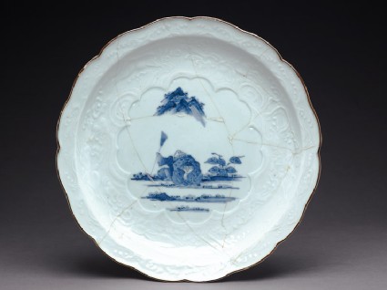 Foliated dish depicting the sages Kanzan and Jittokutop