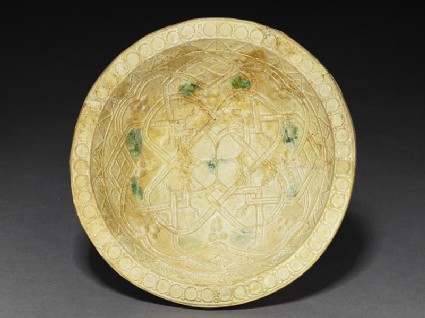 Bowl with geometrical patternstop