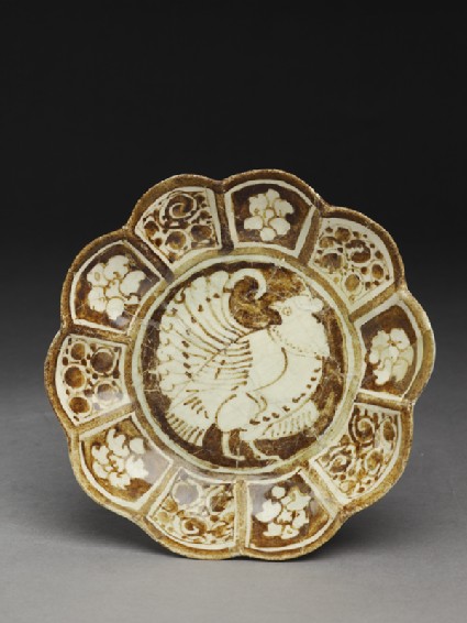 Saucer with lobed rim and birdtop