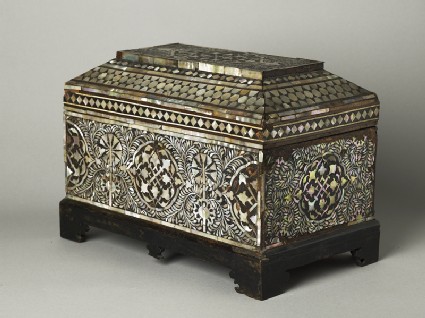 Casket with geometric and foliate decorationoblique