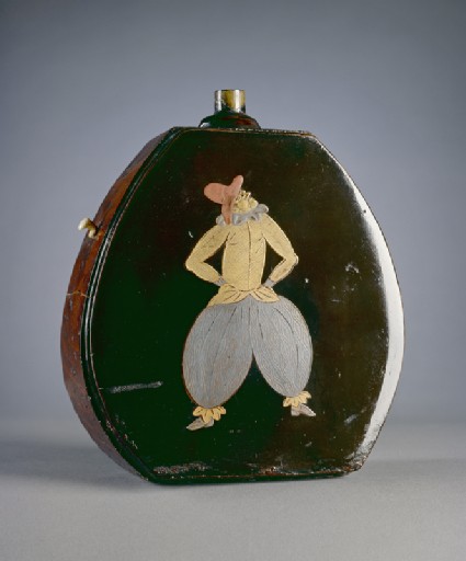 Gunpowder flask with figures in Portuguese dressoblique