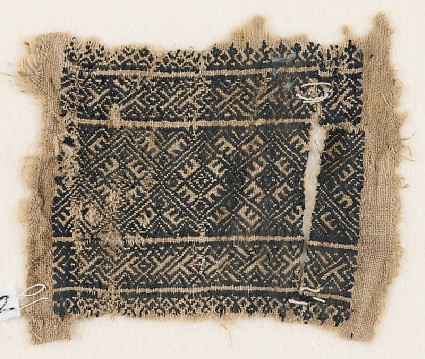 Textile fragment with rectangle and linked diamond-shapesfront