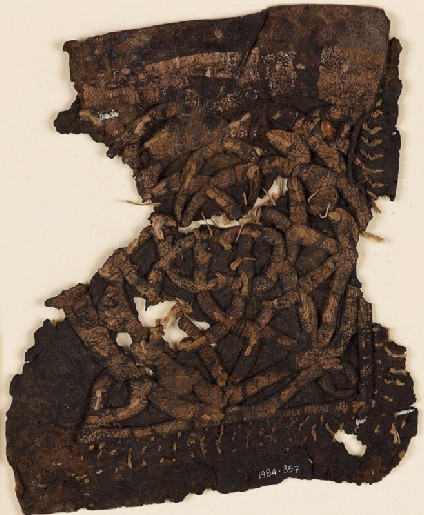 Textile fragment with rosettes and starsfront
