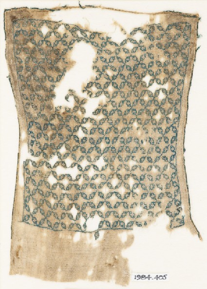 Textile fragment with linked quatrefoils, possibly from a sash or turban clothfront