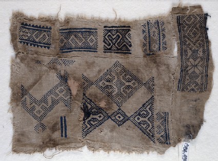 Sampler fragment with S-shapes and hooksfront