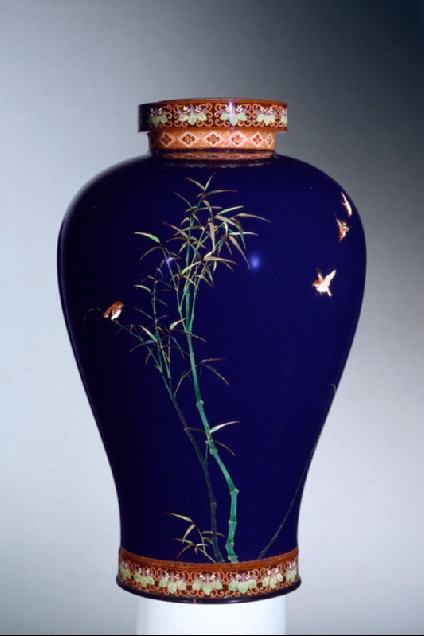 Vase with sparrows and bambooside