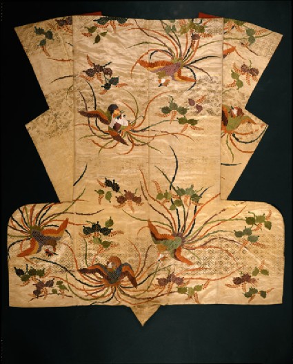 Nuihaku Nō robe with phoenixes and branchesback