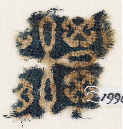 Textile fragment with cross and Maltese crossesfront