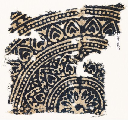 Textile fragment with medallion and petalsfront