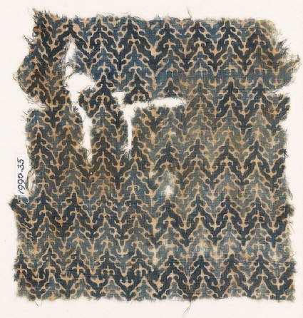 Textile fragment with linked chevrons and trefoilsfront