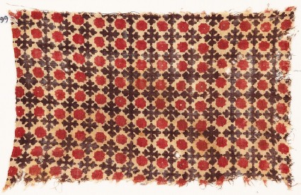 Textile fragment with Maltese crosses and floral shapesfront