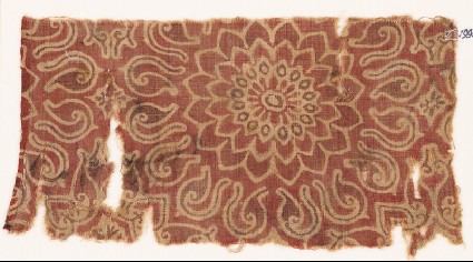 Textile fragment with an elaborate rosette and leavesfront