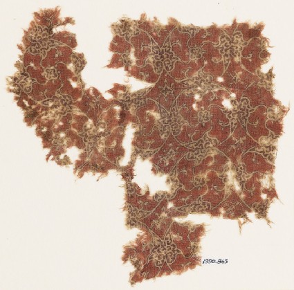 Textile fragment with linked circles and quatrefoilsfront