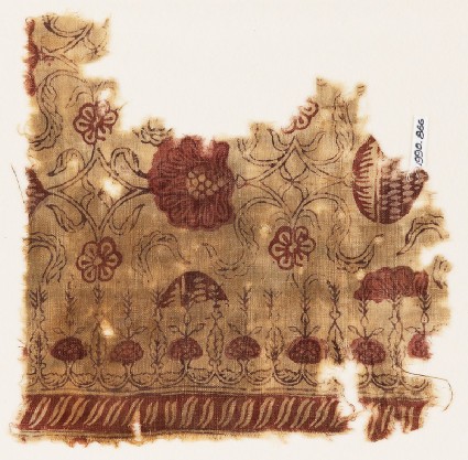 Textile fragment with flowers and interlacefront