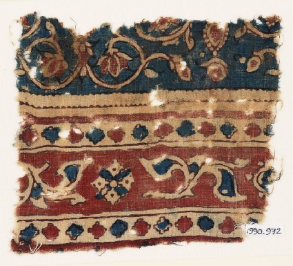 Textile fragment with leaves and quatrefoilsfront