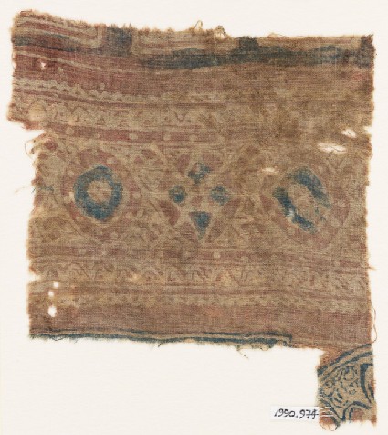 Textile fragment with circles and quatrefoilsfront