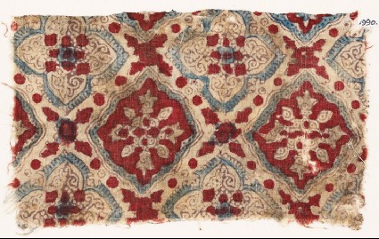 Textile fragment with quatrefoils and squaresfront