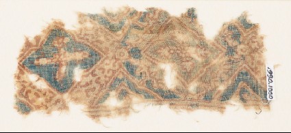 Textile fragment with quatrefoils and tendrilsfront