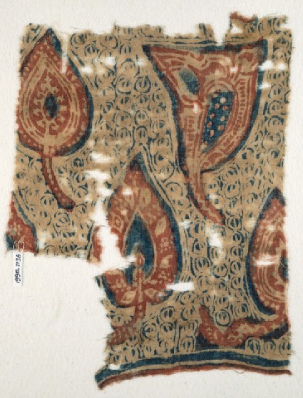 Textile fragment with stylized leavesfront