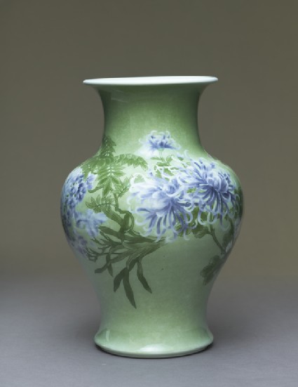 Baluster vase with flowersside