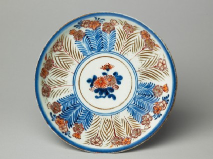 Saucer with chrysanthemumstop