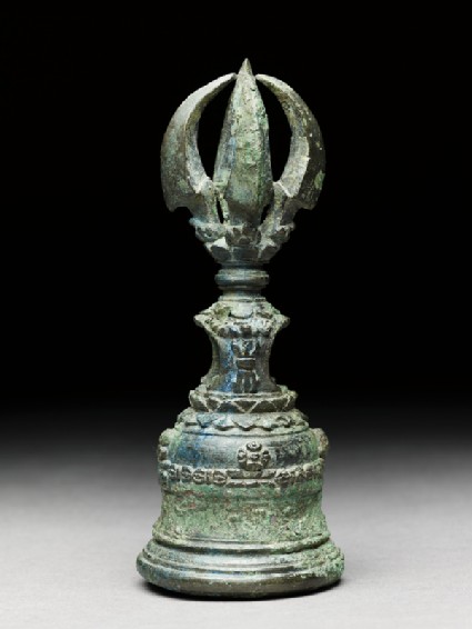 Bronze handbell with five-pronged vajra finialside