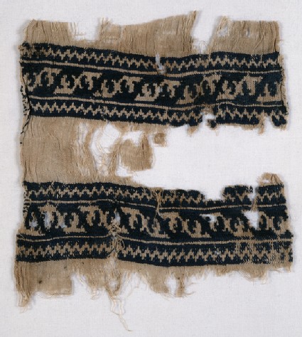 Textile from a scarf or girdle with leaves and chevronsfront