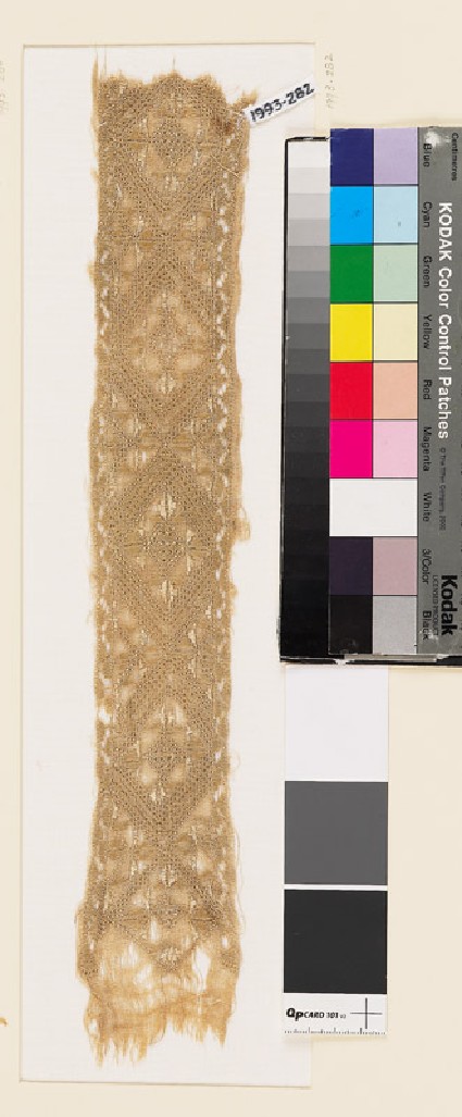 Textile fragment with diamond-shapesfront