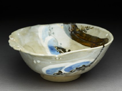 Bowl with pine branchoblique