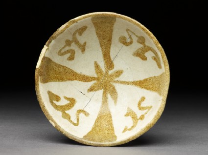 Bowl with radial decorationtop