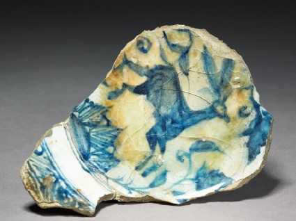 Base fragment of a bowl with animaltop