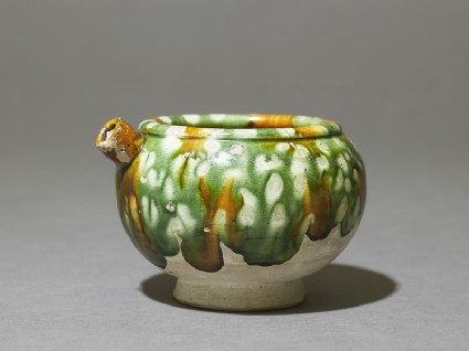 Jar with spout and three-colour glazeoblique