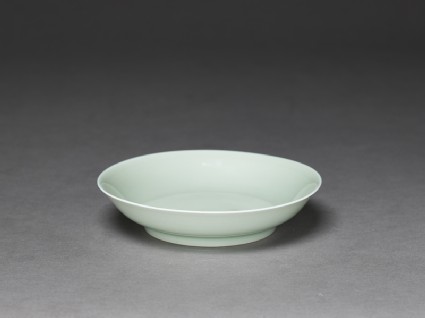 Porcelain saucer dish with celadon glazeoblique