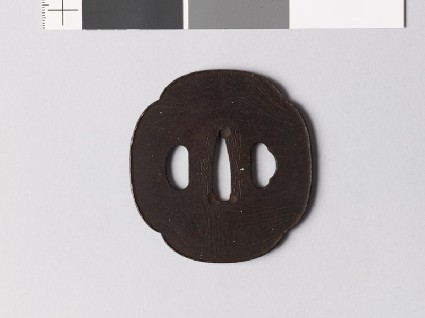 Mokkō-shaped tsuba with raised edgefront