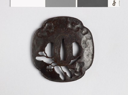 Mokkō-shaped tsuba with dragonflyfront