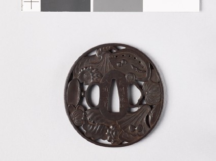 Tsuba with sea shellsfront