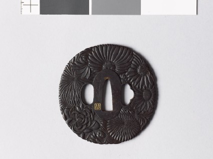 Tsuba with chrysanthemum blossomsfront