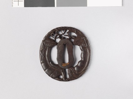 Tsuba with bean podsfront