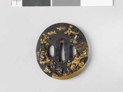 Tsuba depicting a Chinese dignitary watching warriors dancefront