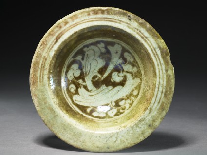 Dish with vegetal or epigraphic decorationtop