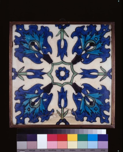 Square tile with flowersfront