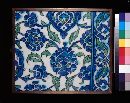 Frieze tile with floral decorationfront