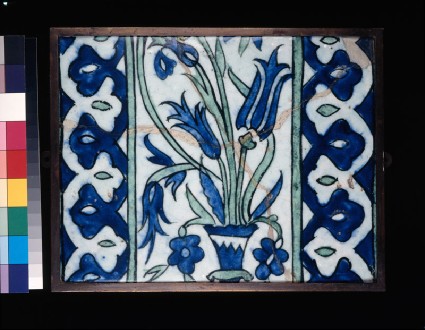 Tile with tulips and vasefront
